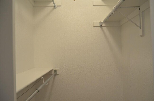 Foto del edificio - 2301 Scott Mill Cir