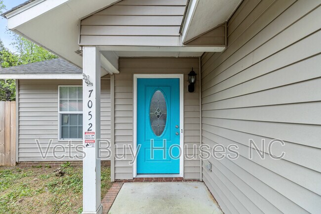 Foto del edificio - 7052 Candlewood Dr