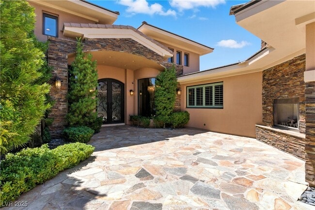 Foto del edificio - 23 Quiet Moon Ln