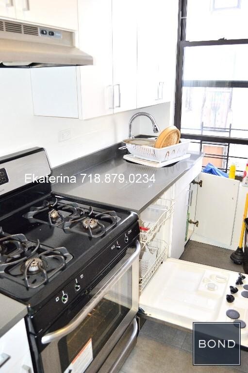 Foto del edificio - 3143 Steinway St