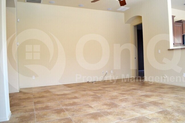 Foto del edificio - 8518 E Indigo St