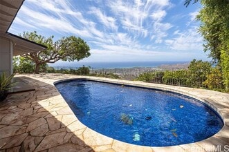 Building Photo - 5112 Maunalani Cir