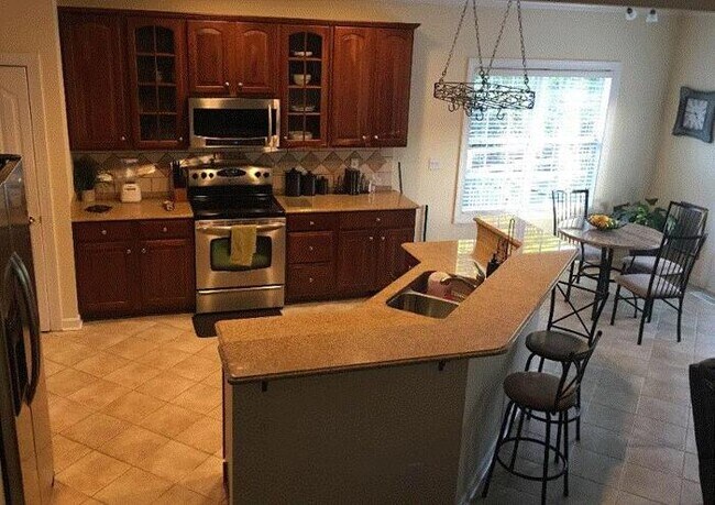 Building Photo - 2143 Priory Ct, Charlotte, NC, 28262