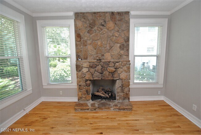 Foto del edificio - 4326 Woodmere St