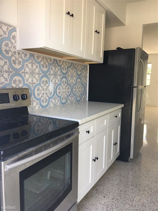 2 br, 2 bath - 7135 Rue Granville 3 - 2 br, 2 bath  - 7135 Rue Granville 3