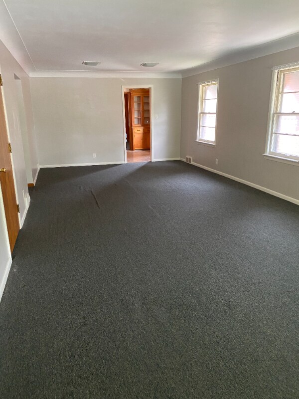 Building Photo - 14547 Cedar Rd