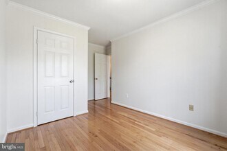 Building Photo - 9663 Franklin Woods Pl