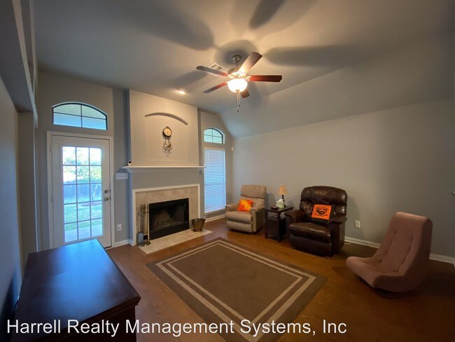 Building Photo - 3 br, 2 bath House - 10305 Condor Loop