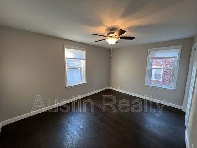 Foto del edificio - 7526 Byron Pl
