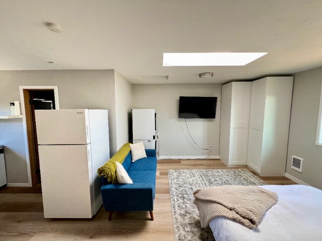 Foto del edificio - 13817 2nd Ave SW