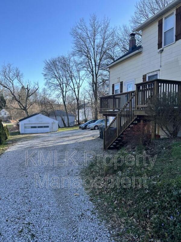 Building Photo - 504 Gage St