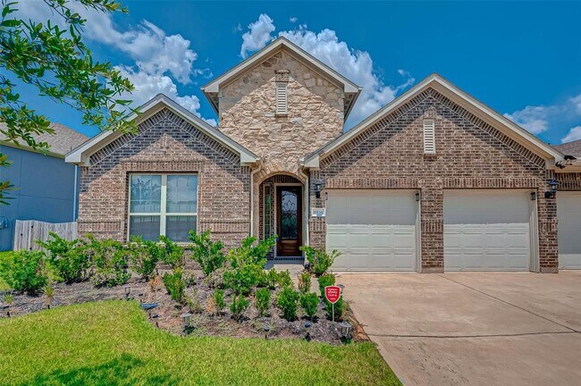 Building Photo - 8934 Cypress Shrub Trl.