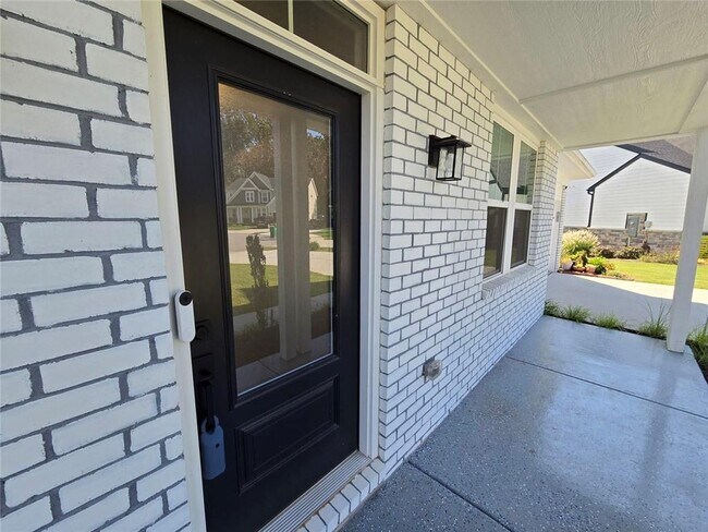 Foto del edificio - 121 Linden Ct