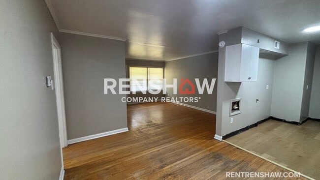 Foto del edificio - 4667 Violet Ave