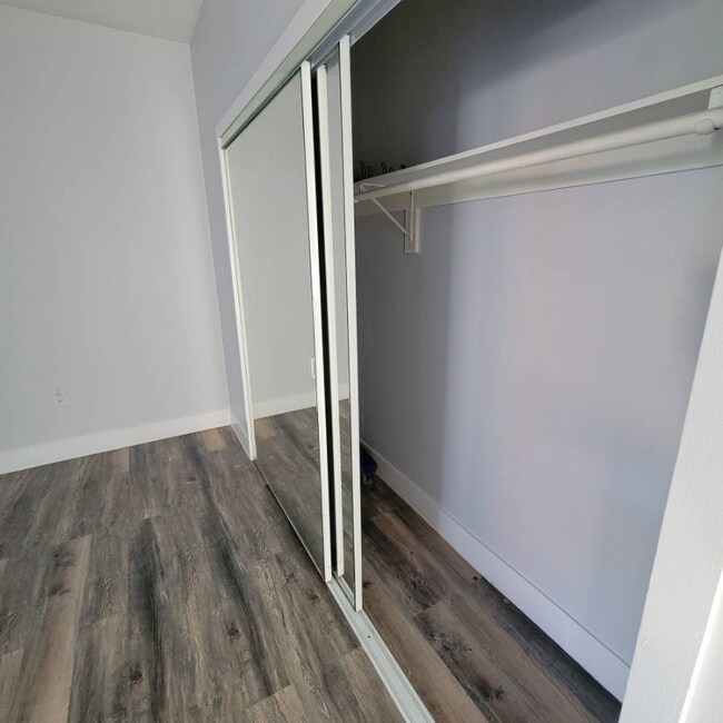 Foto del edificio - 837 Normandie Ave