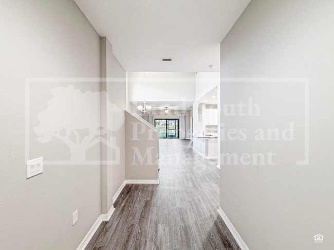 Building Photo - 3389 Cup Dr