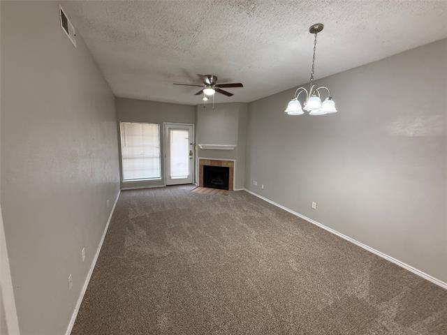 Foto del edificio - 9601 Forest Ln