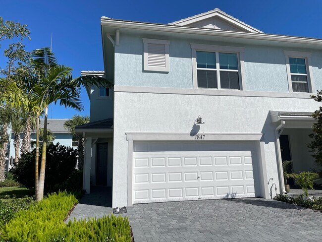 Building Photo - 1847 Sandpiper Pointe Pl