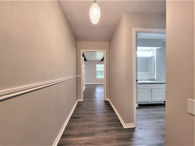 Foto del edificio - 17303 Fife Ln