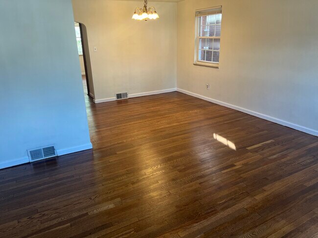Livingroom/Diningroom - 7328 Princeton Pl