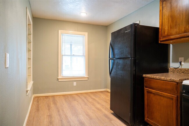 Foto del edificio - 505 Sikes St