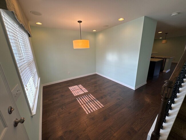 Foto del edificio - Modern 2BR Townhome with Garage & Resort-Style Amenities in Riverwood – Hermitage