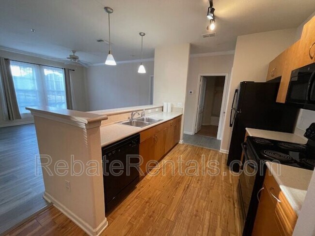 Foto del edificio - 8290 Gate Pkwy W