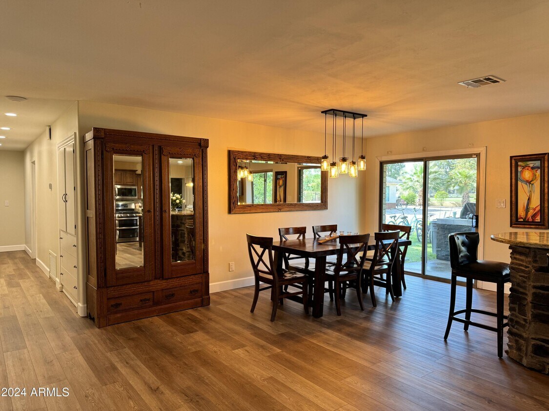Foto principal - 5702 E Shea Blvd