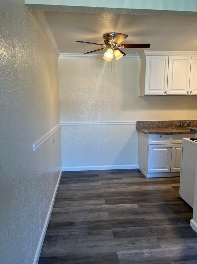 Building Photo - Welcome to SkyView Villa & Somerset Apartm...