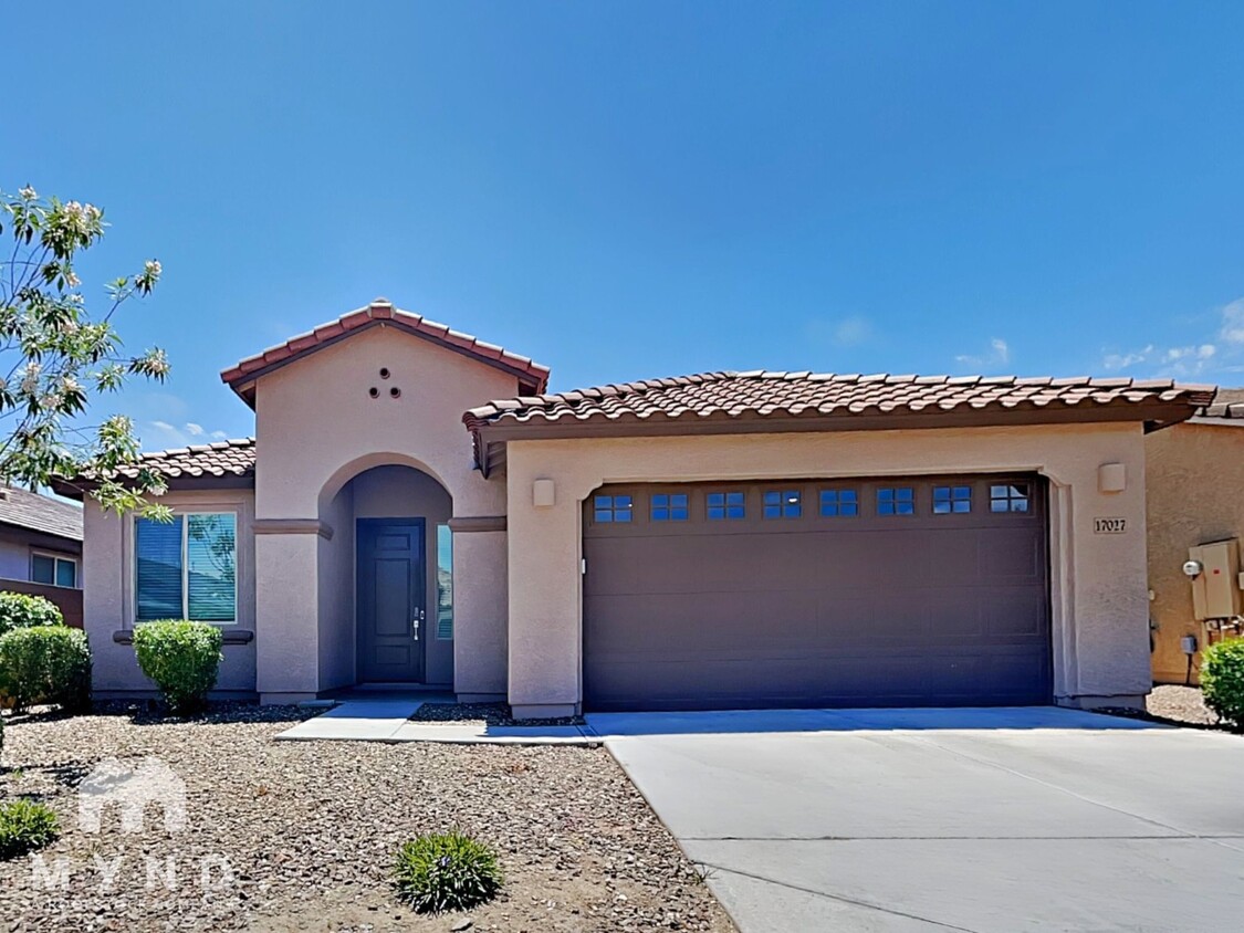Primary Photo - 17027 W Echo Ln