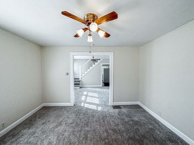 Foto del edificio - 508-508 Emerson Ave