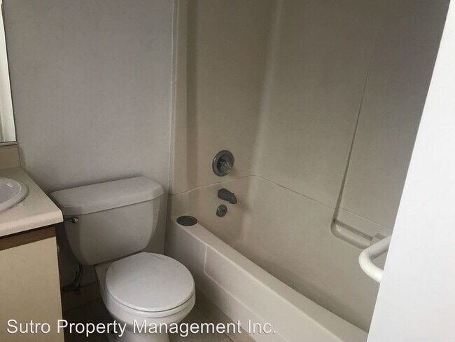 Building Photo - 521-527 3rd St