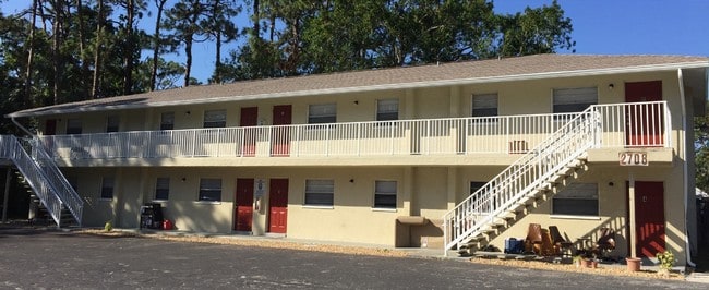 Building Photo - Broadway Apartments