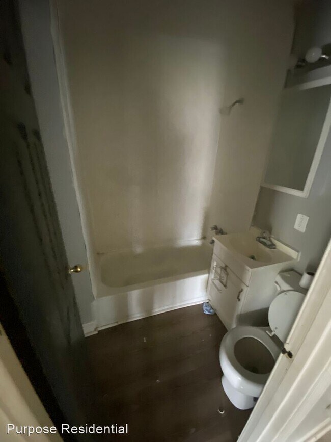 Building Photo - 3 br, 2 bath House - 7001 Edison Ave