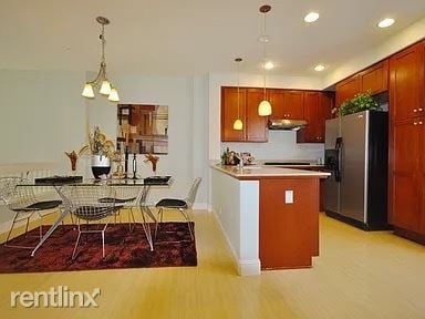 Building Photo - 2 br, 2.5 bath Townhome - 1042 Jade Terrace