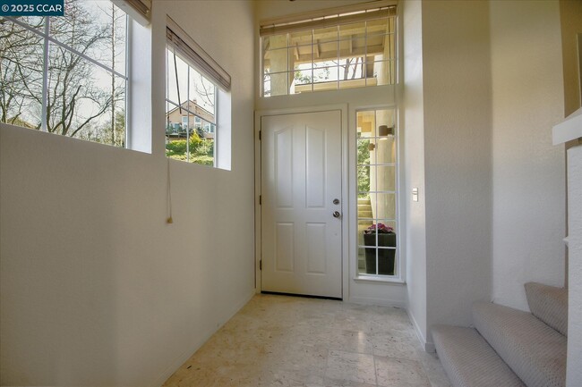 Foto del edificio - 5070 E Lakeshore Dr