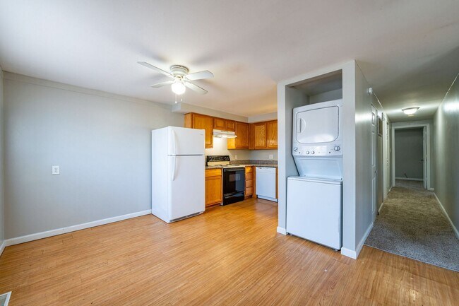 Building Photo - 509-511 Elsmere Street