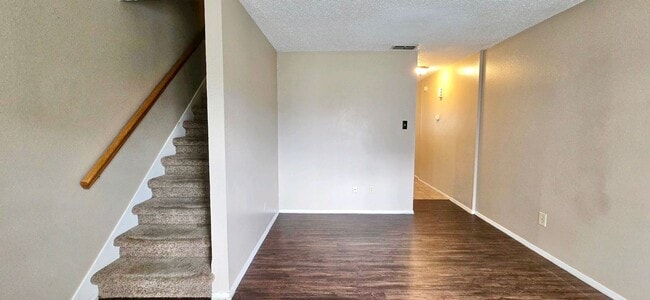 Foto del edificio - Tammy Lynn Dr Duplex