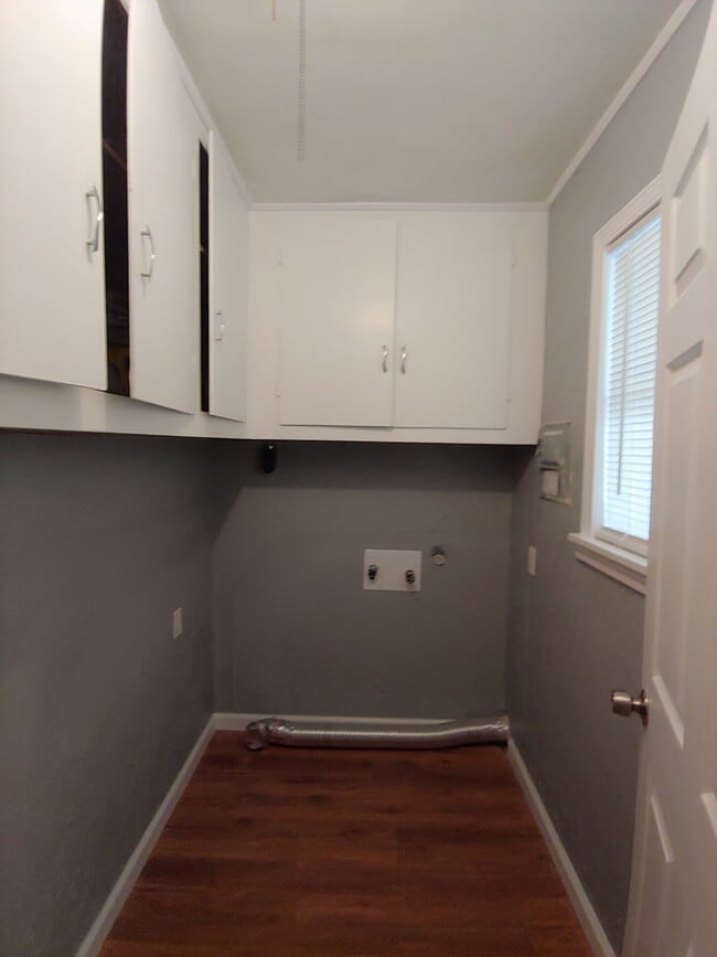 Foto del edificio - 280 Morris Dr