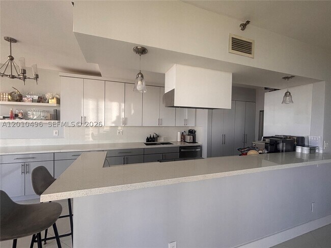 Foto del edificio - 19355 Turnberry Way