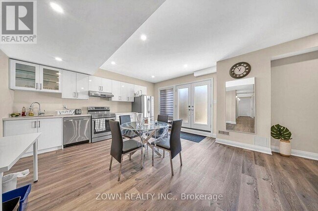 Photo du bâtiment - 736 Hillview Crescent