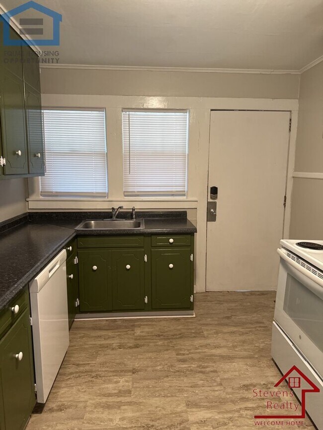 Foto del edificio - 3201 E 36th St