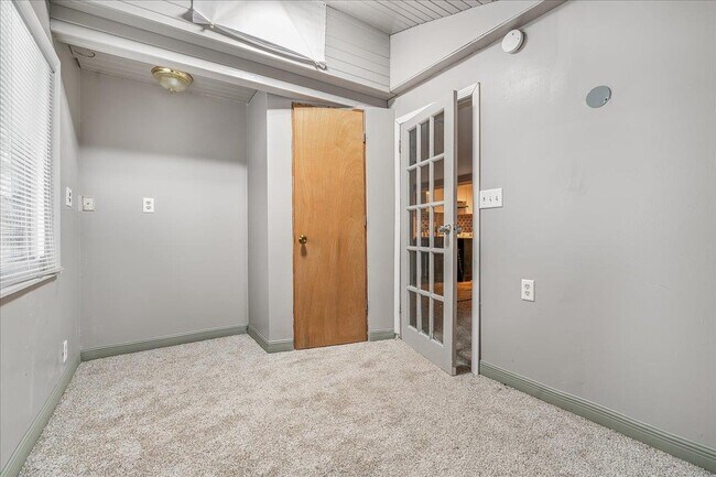 Foto del edificio - 2609 Maplewood Ave