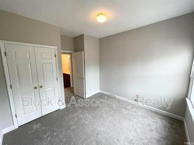Building Photo - 218 S. Walker Street