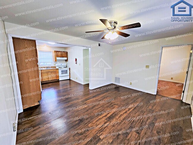 Building Photo - 500 Skyline Dr