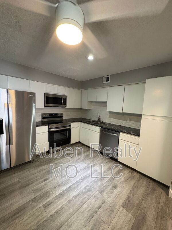Foto del edificio - 6815 NW Mokane Ave