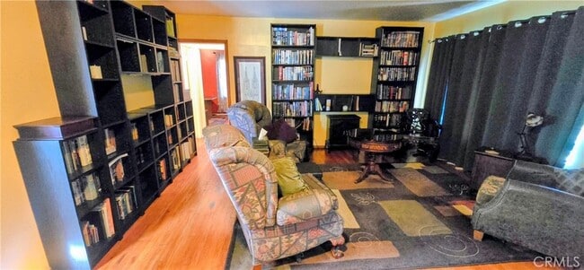 Foto del edificio - 10551 Karmont Ave