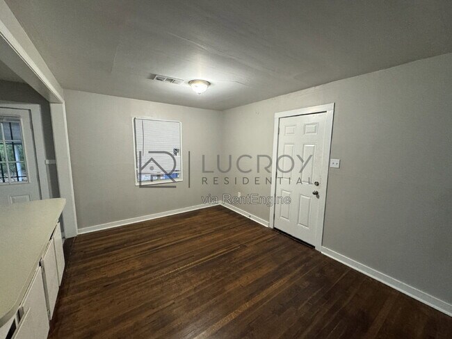 Building Photo - 2364 Coronet Pl
