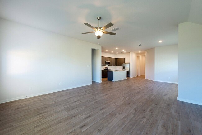 Foto del edificio - 16823 Solomons Plume Ln