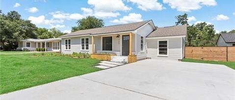 Foto del edificio - 722 Mary Lake Dr